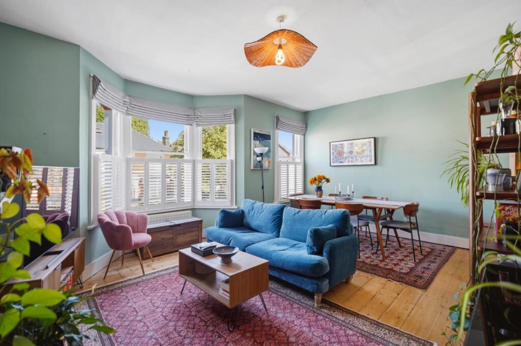 Apartment in London - More