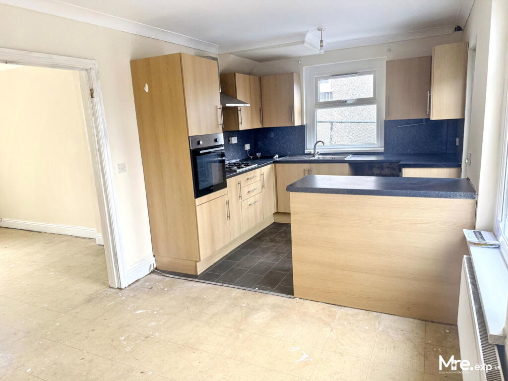 House in Swansea - View 4