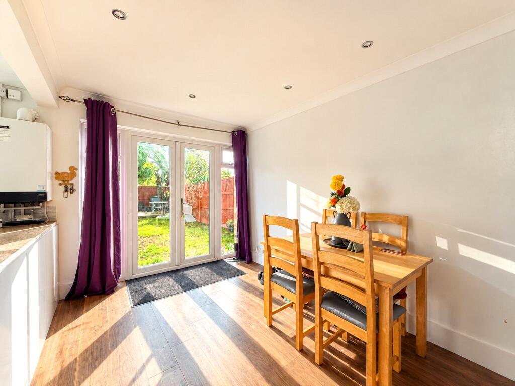 House in Bromley - View 4