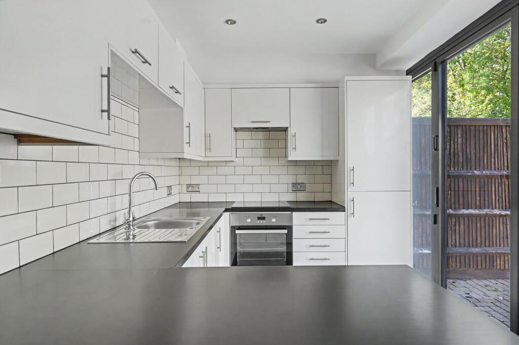 House in Brighton - View 4