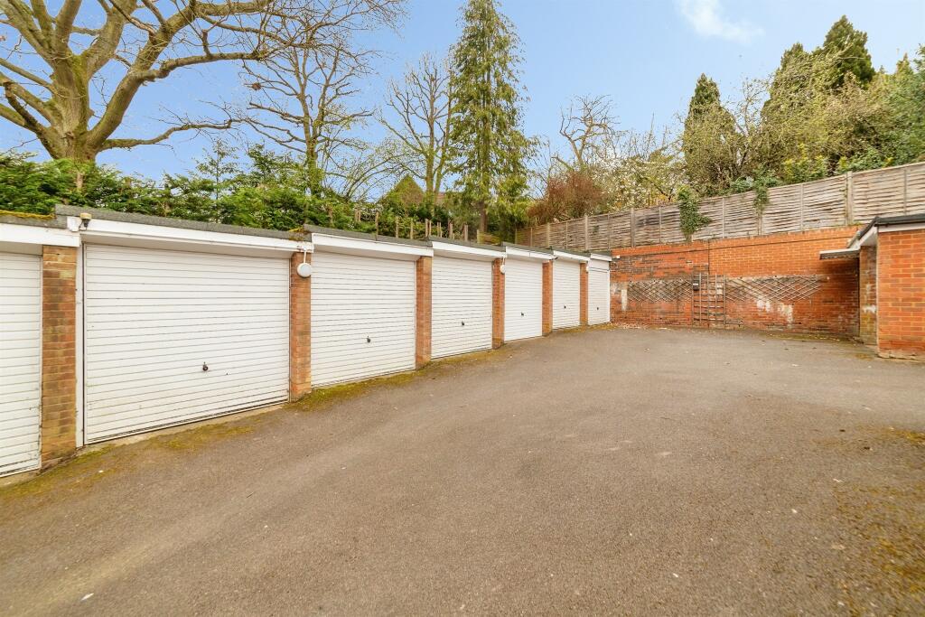 Additional image 12 of Canonsfield Road, Welwyn