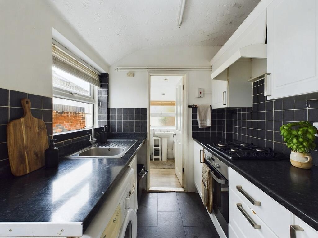 House in Portsmouth - View 4