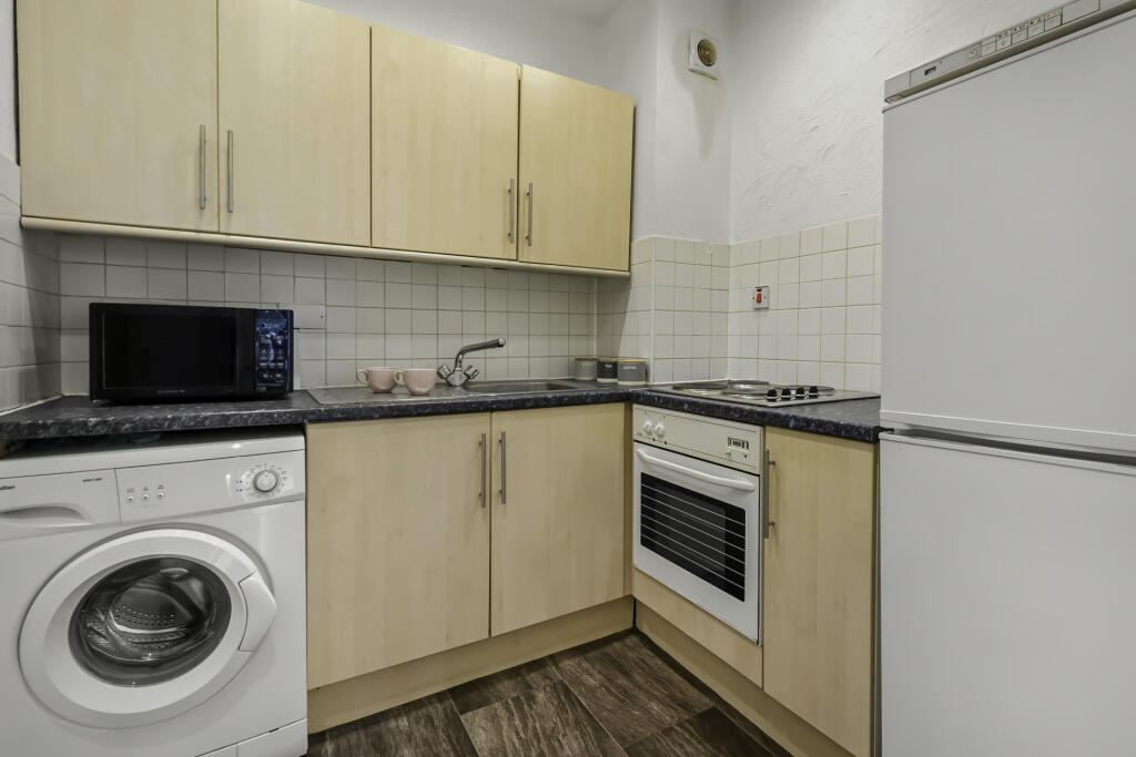 Apartment in Leeds - View 3