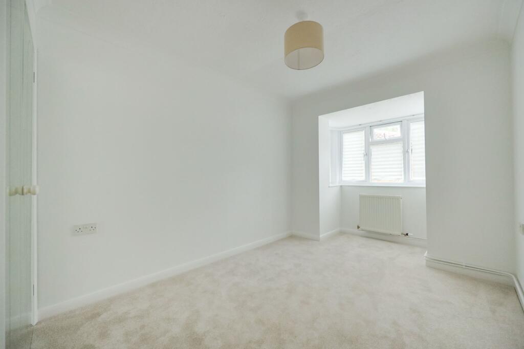 House in Redhill - View 4