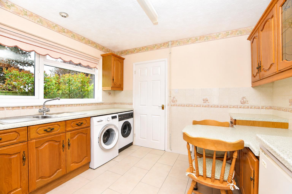 Derwent Road, Leighton Buzzard photo 4
