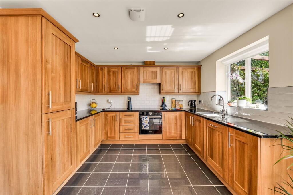 House in Leicester - View 5