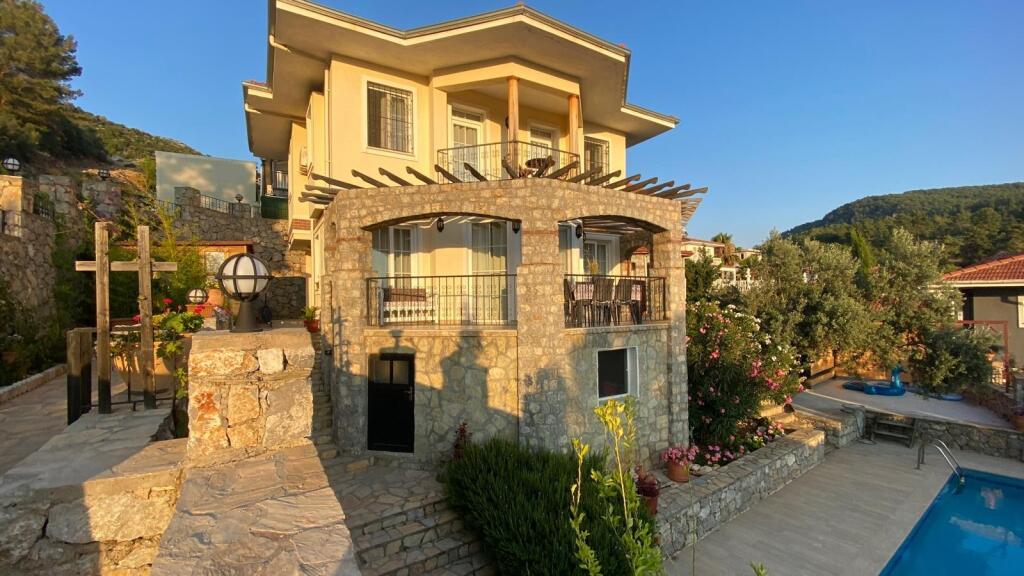 Main image of property: Mugla, Fethiye, Üzümlü