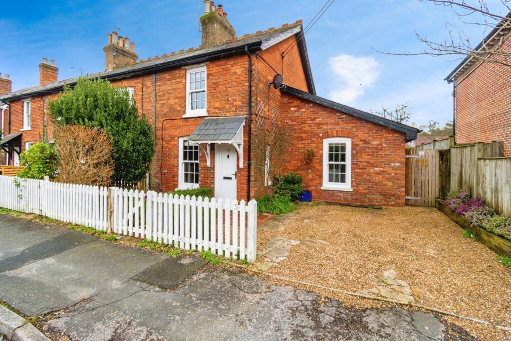 Main image of property: Queens Road, LYNDHURST, Hampshire, SO43
