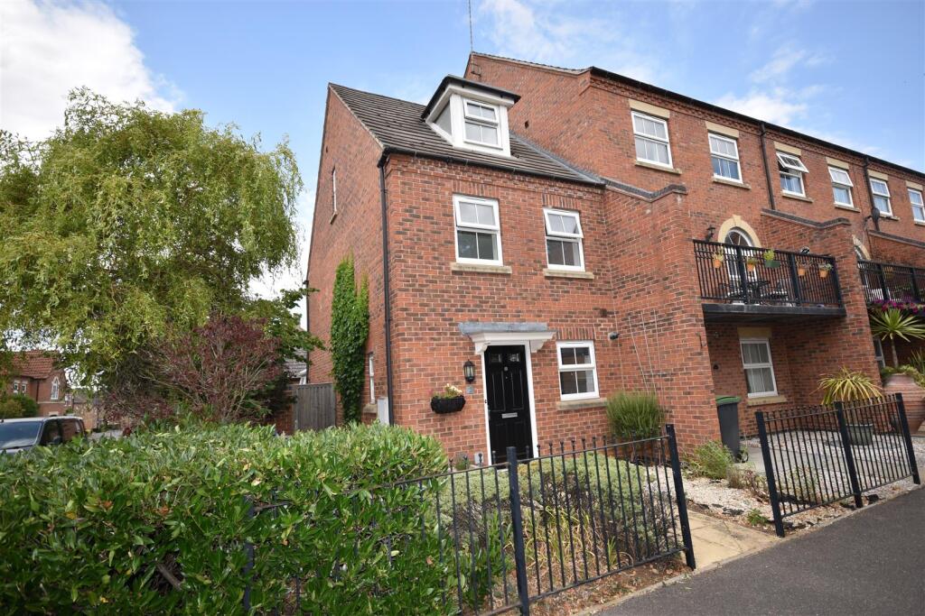 Main image of property: Kinross Road, Sleaford