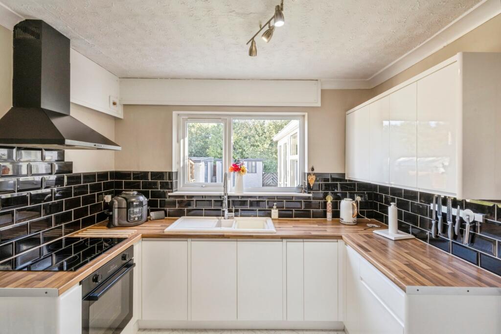 House in Doncaster - View 5
