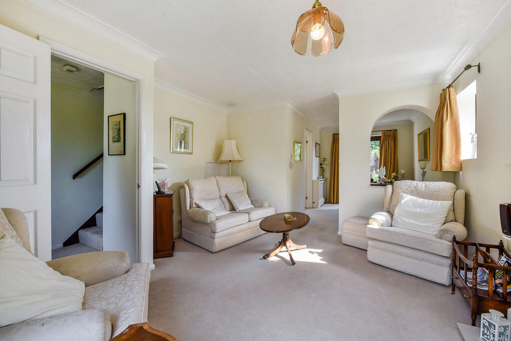 Swift Close, Badger Farm, Winchester photo 4