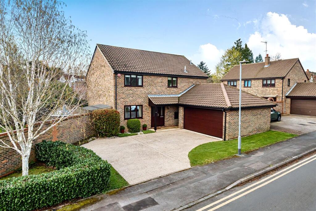 Main image of property: Wiltshire Drive, Wokingham, Berkshire, RG40 1TQ