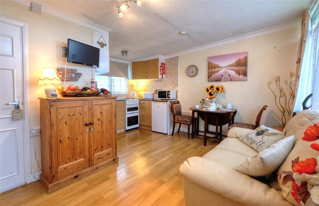 Links Road, Mundesley, Norwich, Norfolk, NR11 photo 2