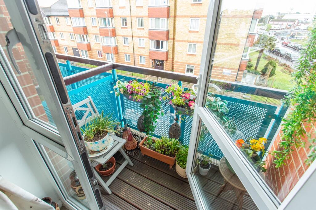 Apartment in Herne Bay, Kent - View 4