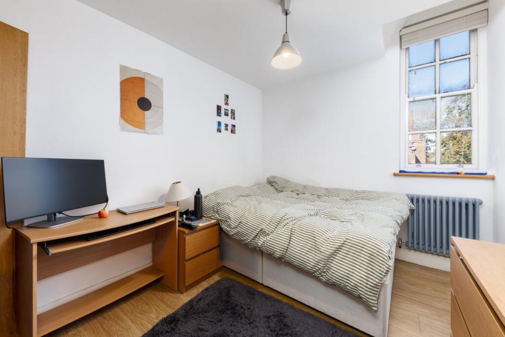 Apartment in London, Clapham - More