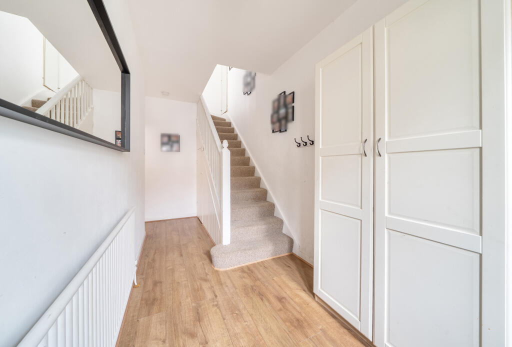 House in London - View 5