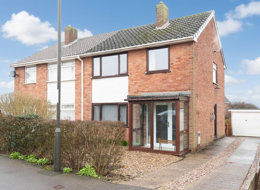 Main image of property: Totley Mount, Brimington, S43