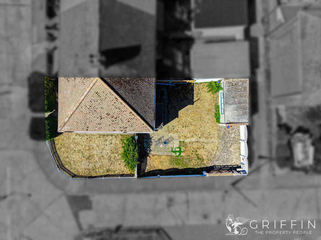 House in Aveley, Essex - View 4