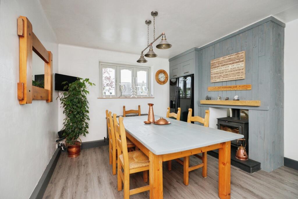 House in Morfa Nefyn, Nefyn - More