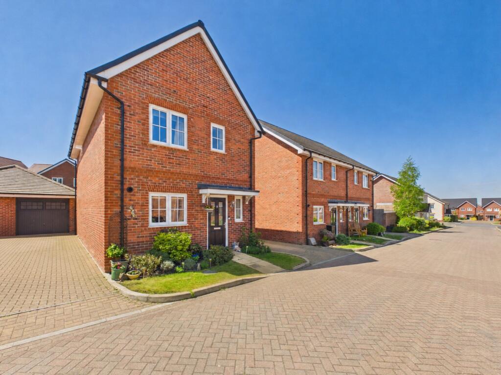 Main image of property: Moor Close, Chinnor, Oxfordshire