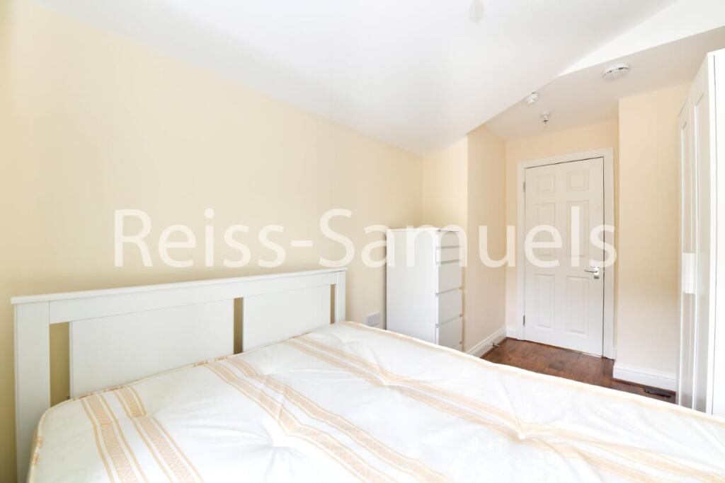 6 bedroom terraced house for rent