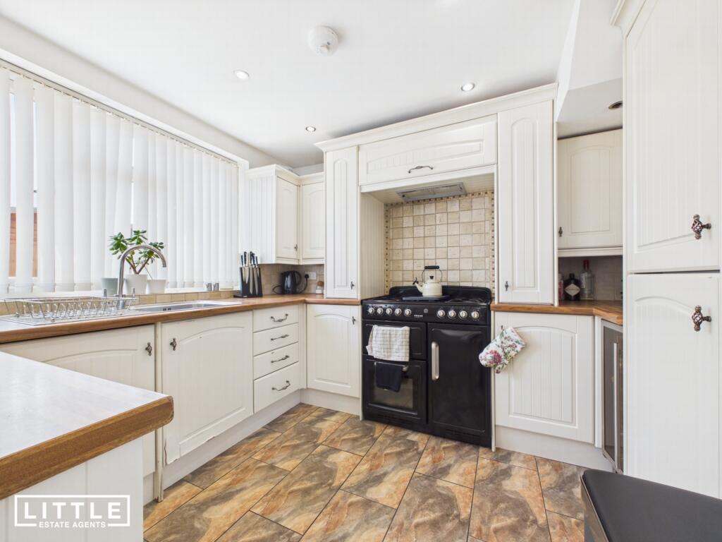 Newby Avenue, Rainhill, L35 photo 4