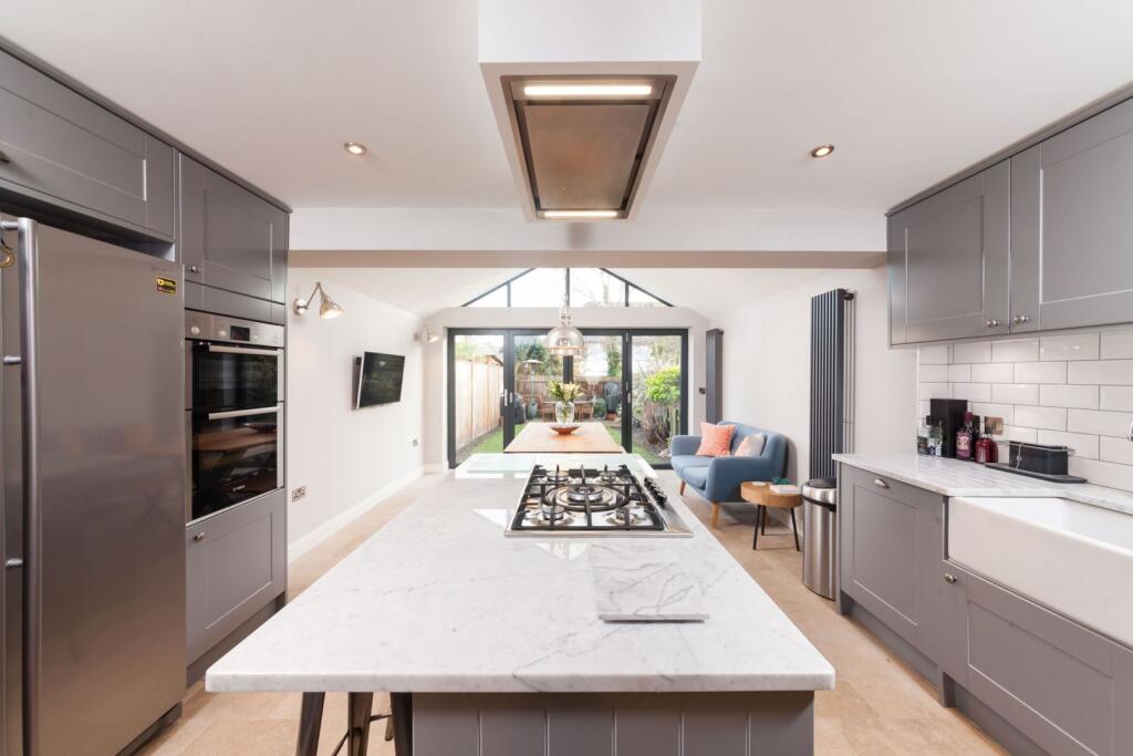 Main image of property: Bevin Square, London, SW17