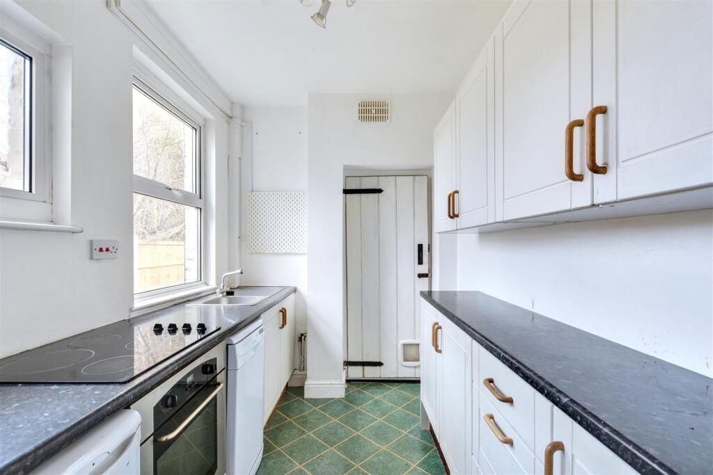 House in Nottingham, Beeston - View 5