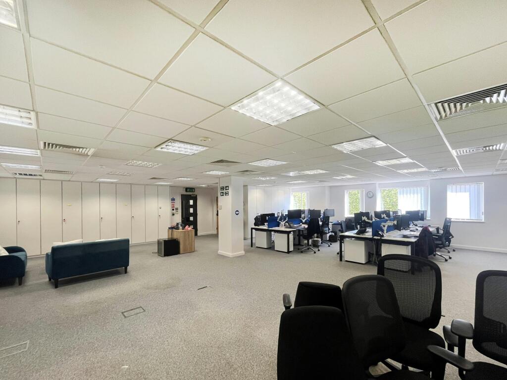 M31stFloorMillenniumCentrePH05.jpg