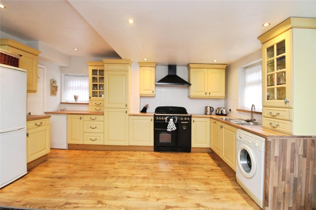 Broomhall Road, Pendlebury, Swinton, Manchester, M27 photo 4