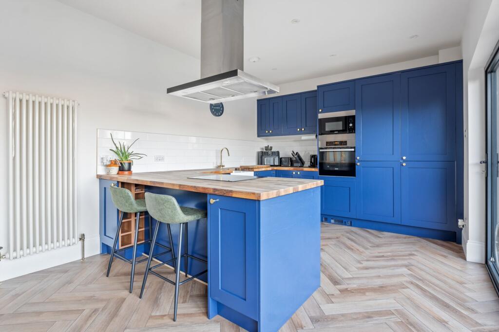 Chatsworth Road, Poole, BH14 - View 6