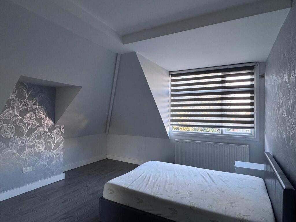 Apartment in Harrow - View 3