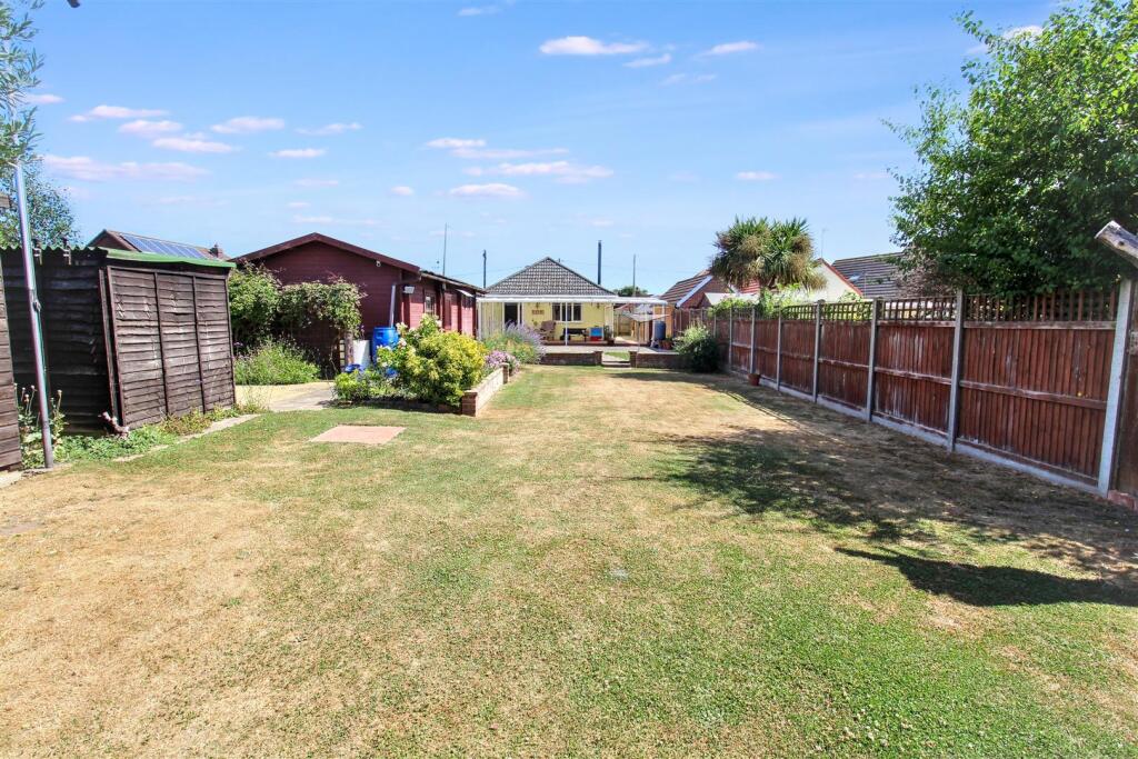 Lonsdale Road, Rackheath, Norwich photo 3