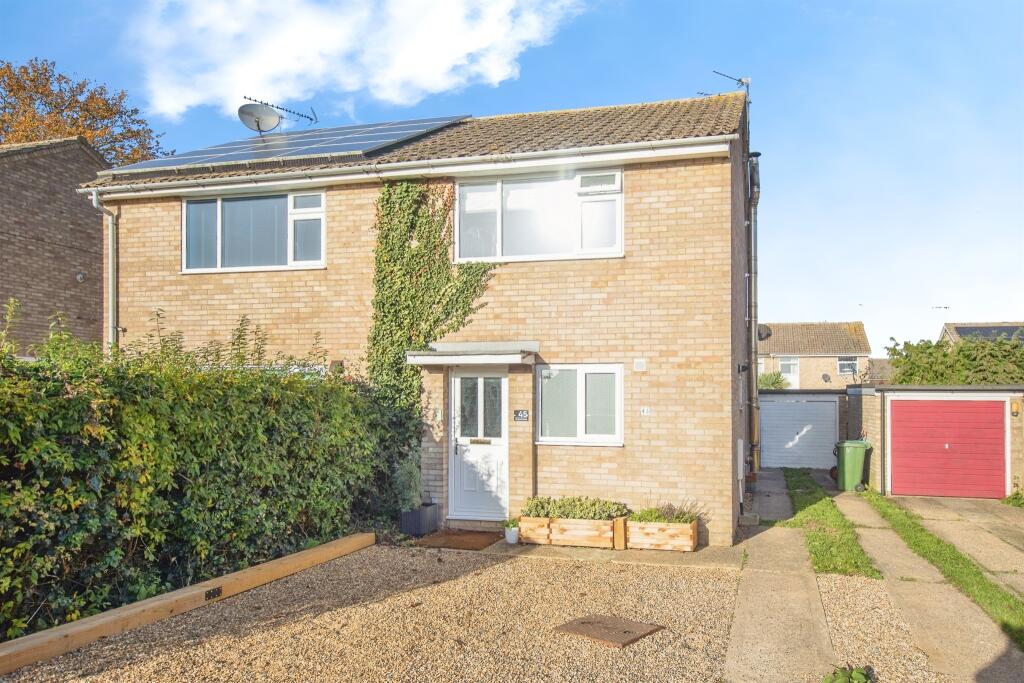3-bed semi-detached on Orchard Close, Woodbridge, £320,000