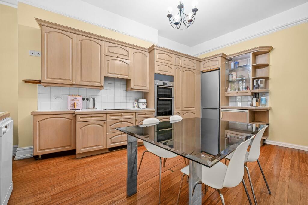 Apartment in London - View 4