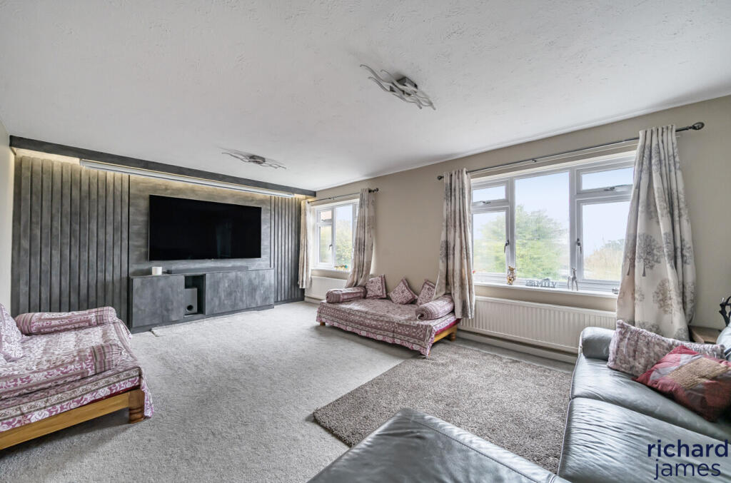 Purton Road, Swindon, Swindon, SN2 photo 2