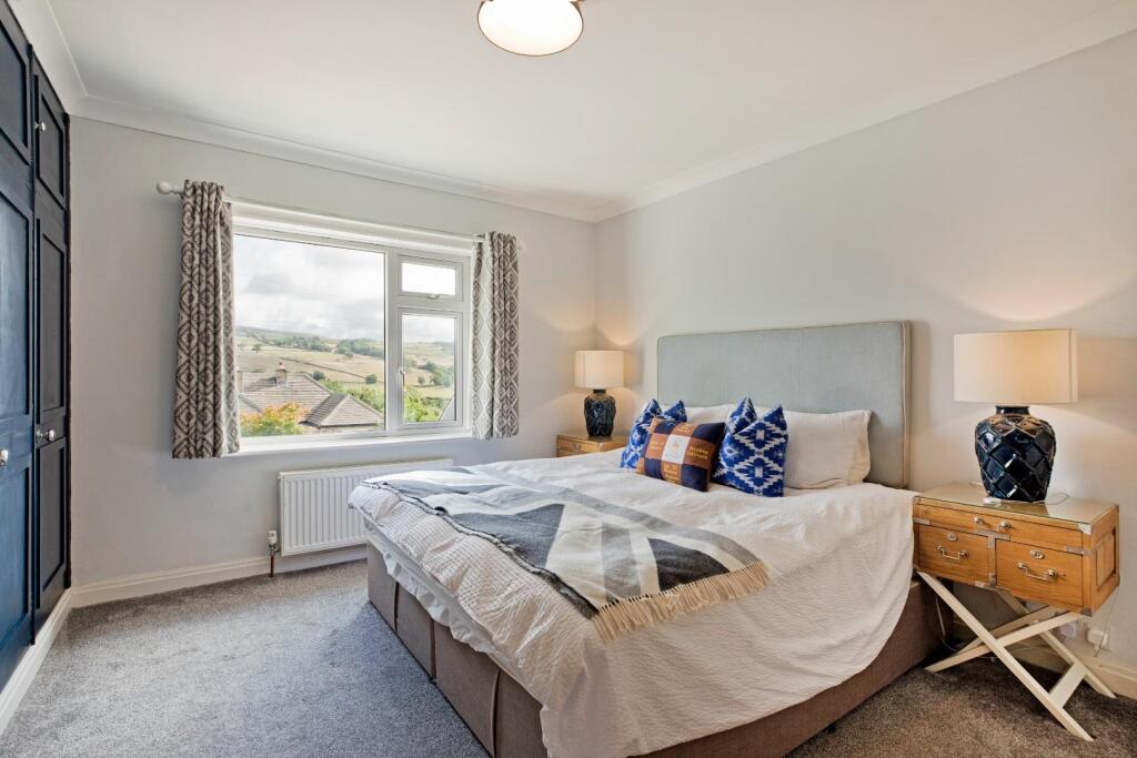 House in Bradford, Addingham - More
