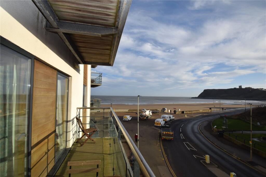 2-bed apartment on Peasholm Gap, Scarborough, North Yorkshire, YO12, £365,000