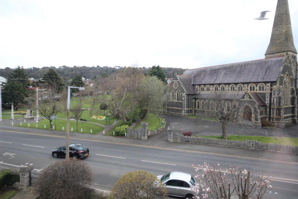 76 Conway Road, Colwyn Bay photo 3