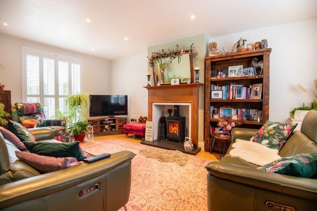 House in Northampton - View 2