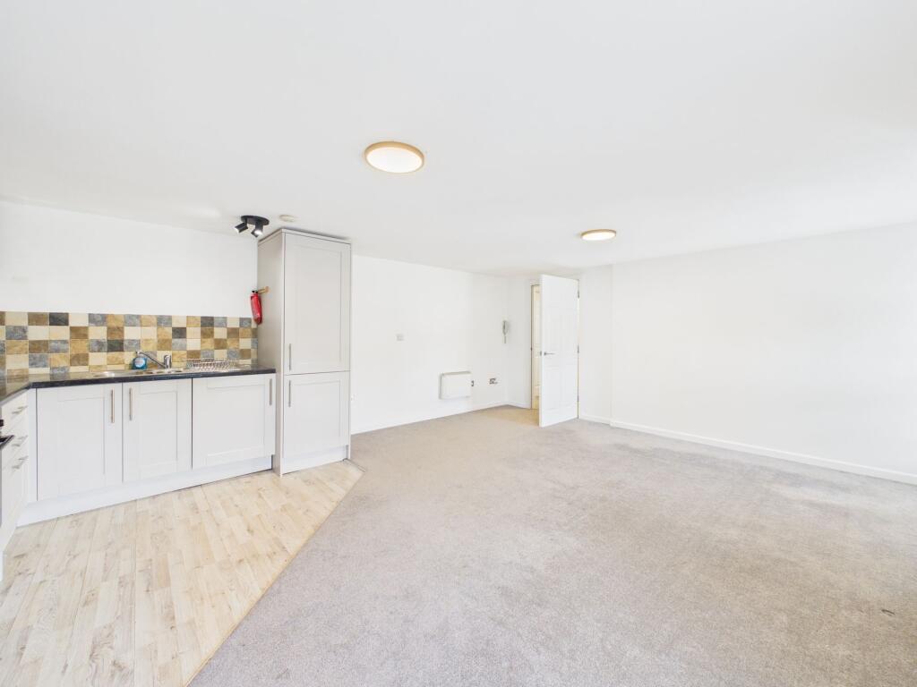 Apartment in York - More