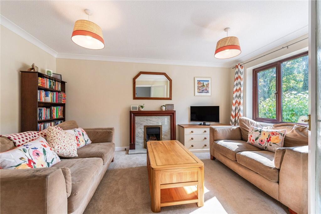 House in Winchester, Hampshire - View 3