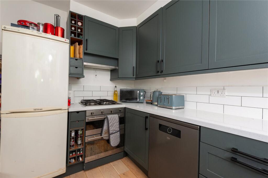Classinghall House, London, SW15 photo 3