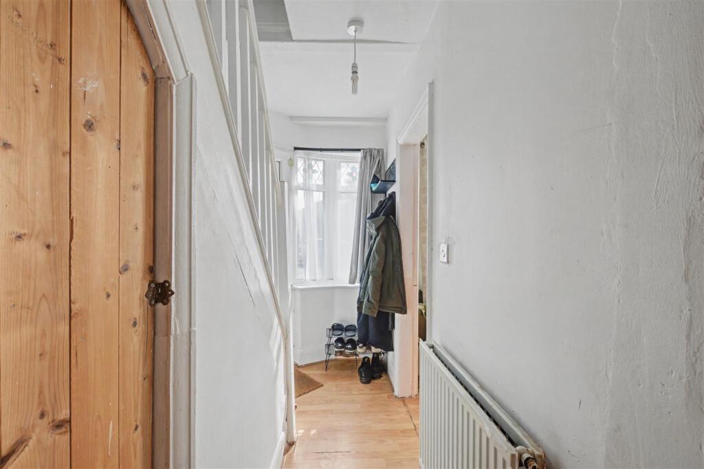 House in Nottingham, Chilwell - View 6