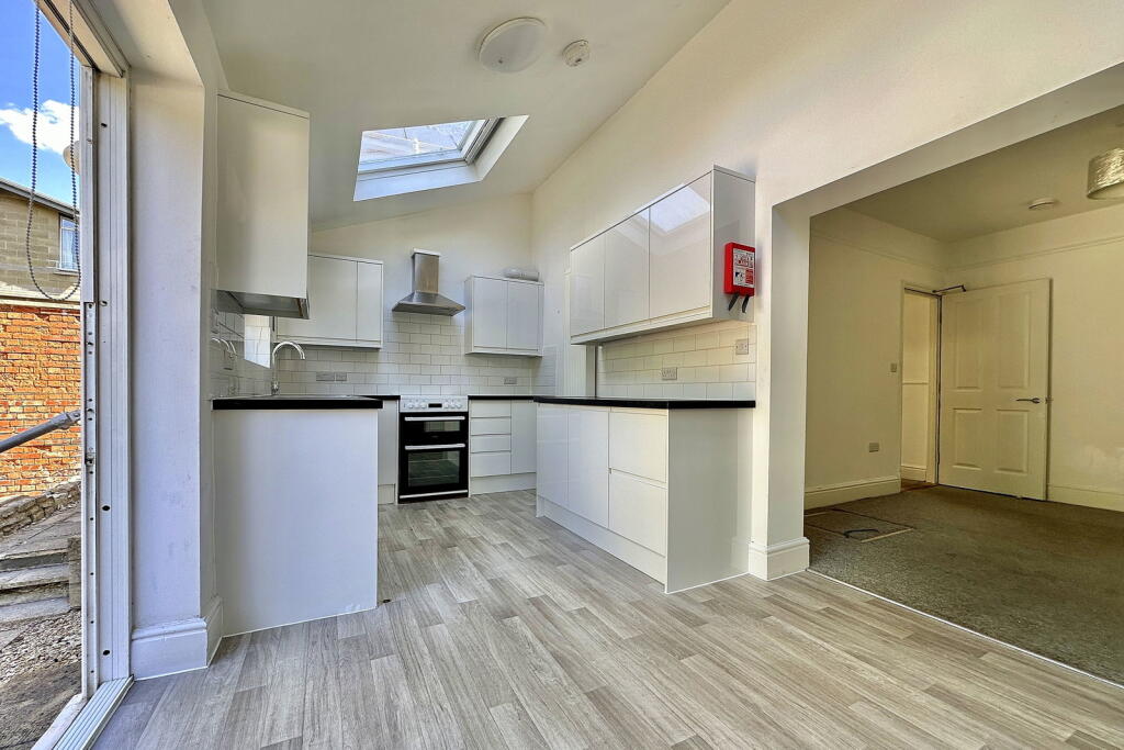 St. Johns Road, Bathwick, Bath photo 2