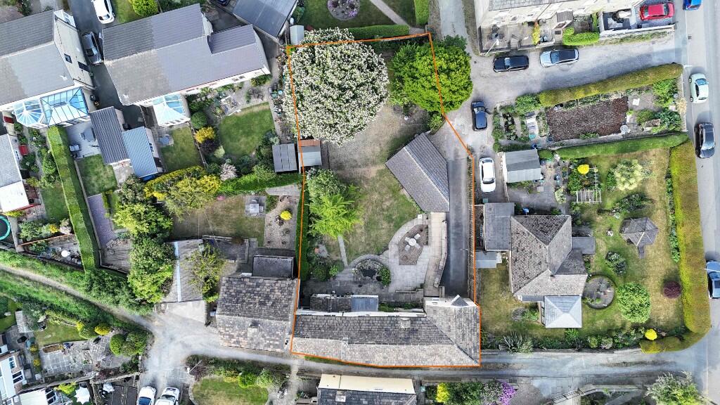 75 Clifton Common, Clifton, HD6 1QP photo 2