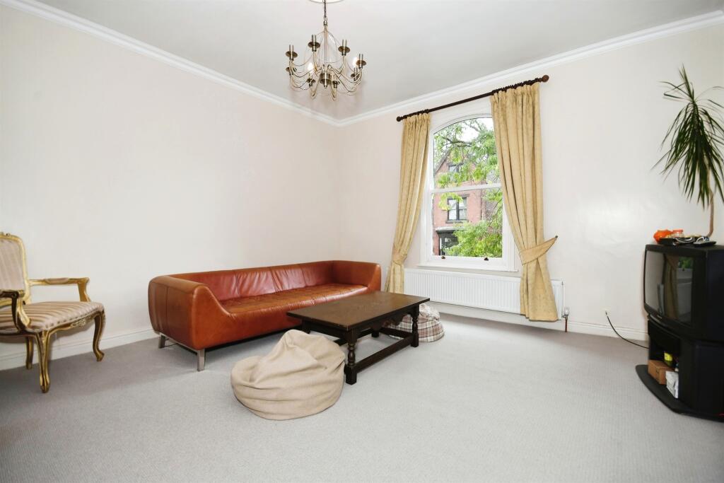 Apartment in Sheffield, South Yorkshire - View 2