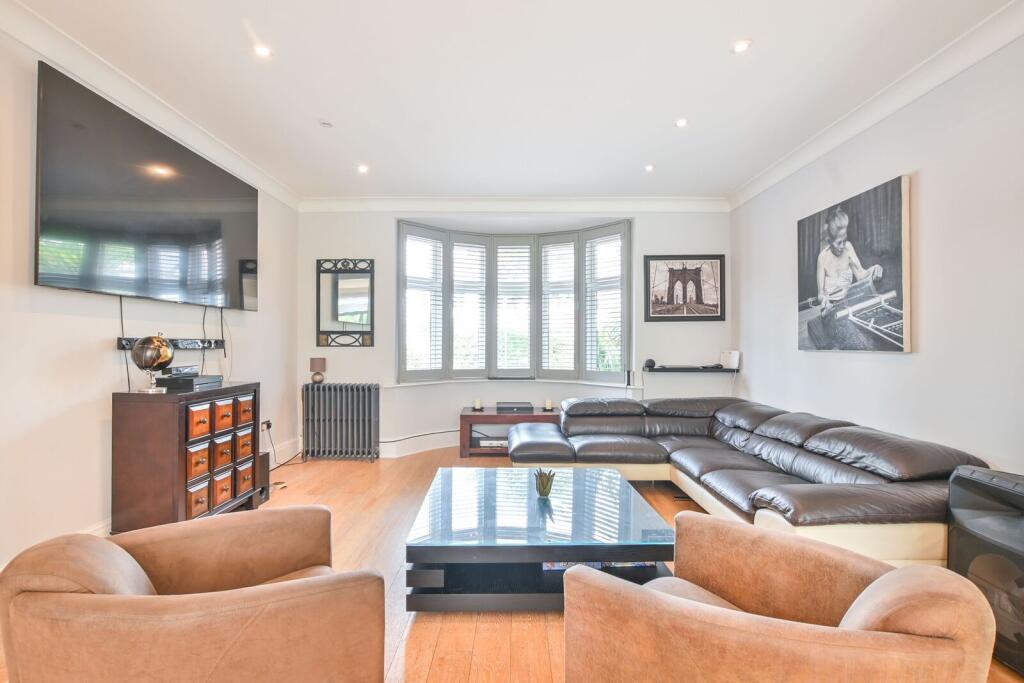 House in London - View 4