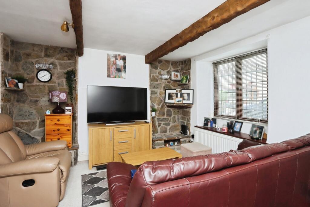 House in Sheffield, Meadowhead, Lowedges - View 5