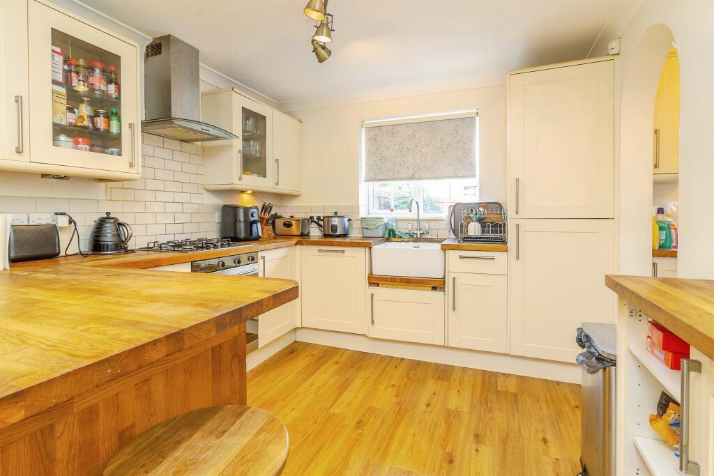 House in Woburn Sands, City of Milton Keynes - View 2